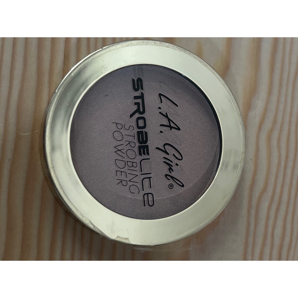 LA Girl Strobelite Strobing Powder 50 Watt Highlighter Lavender Pink GSP628 5.5g